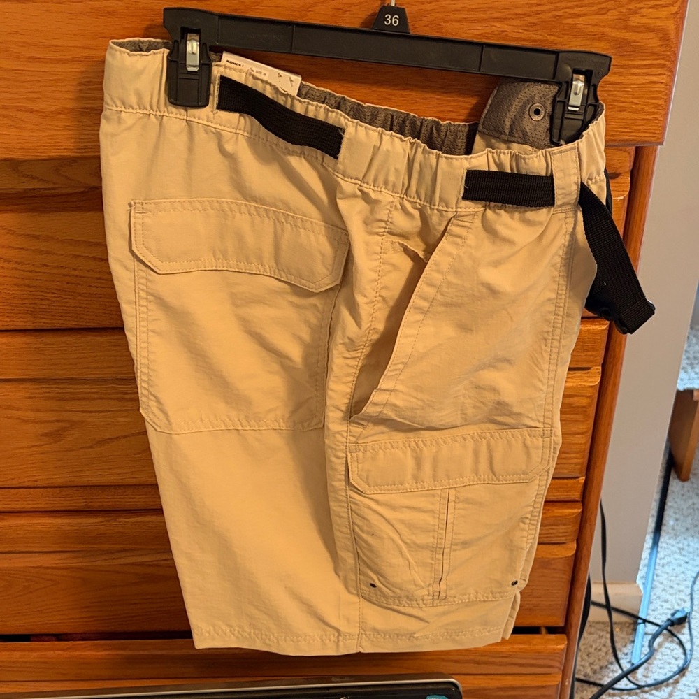 Kohl's Men's Beige Cargo Shorts